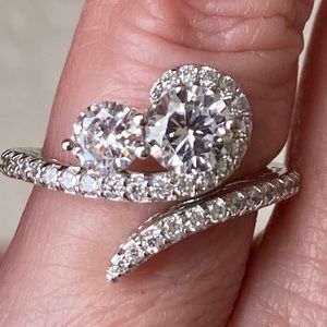 Victoria Wieck Brilliante Bypass Ring